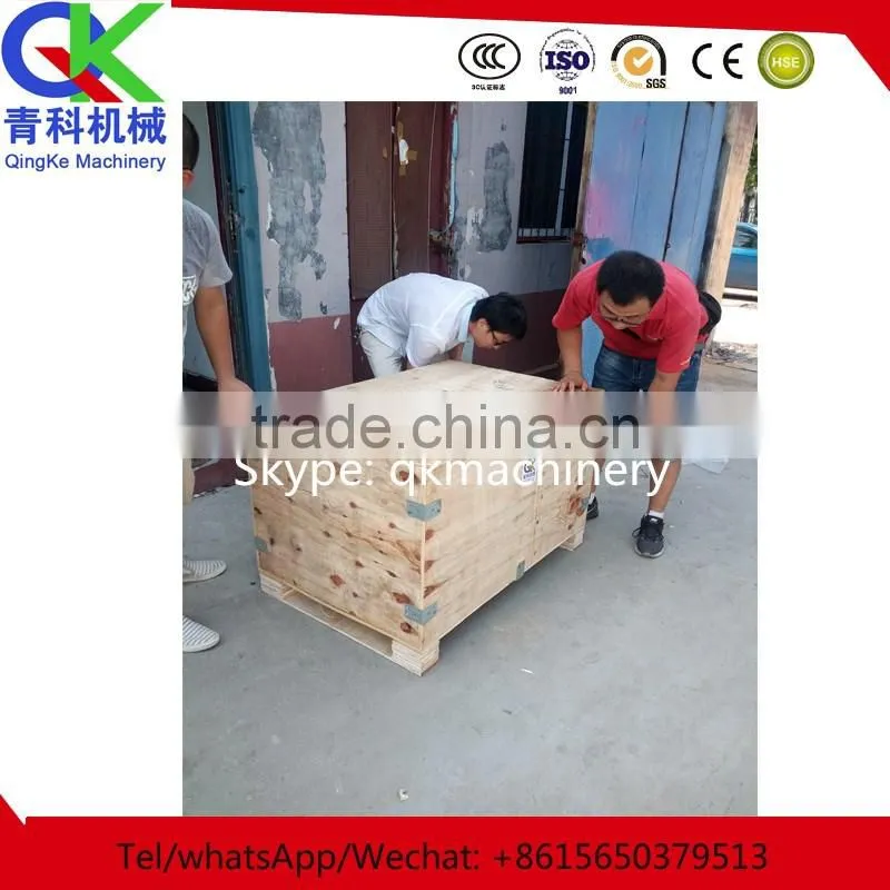 QK machinery supply 5cm width Plastic runway marking machine