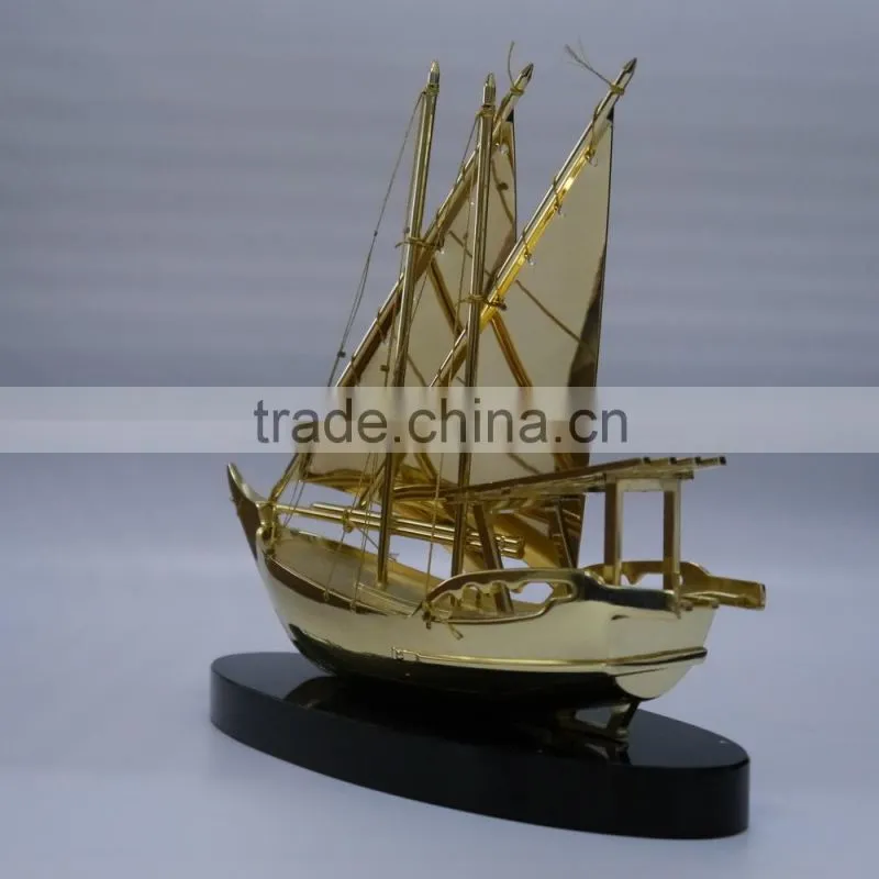 2017 NEW Style High Quality Beautiful Real Gold plated Dhow with Bahrain Gift