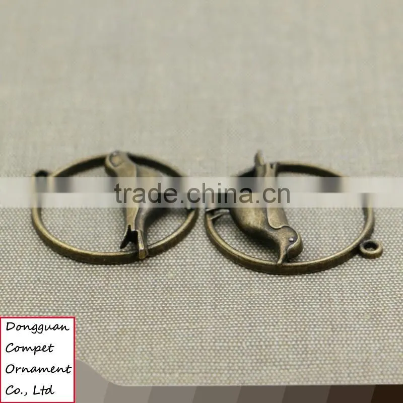 Wholesale metal plating zinc alloy hollow out cuckoo bird pendant