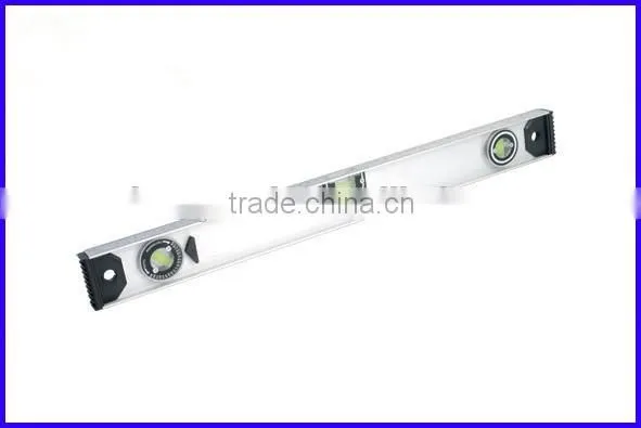 Spirit level vial with retractable hanging hook