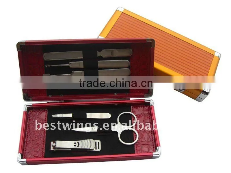 High Class Manicure Sets in Aluminium Case/Gift Sets