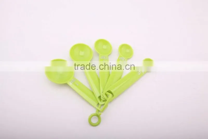 Cheap price 8-Piece Plastic Measuring Spoons, green