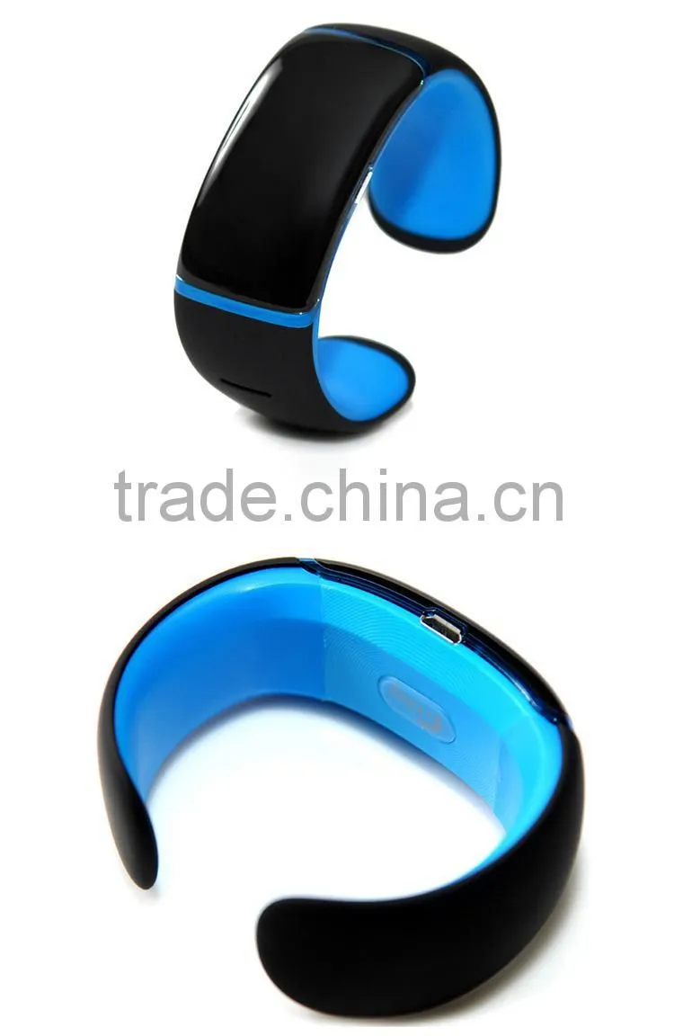 Flashing LED light smart bracelet, new model smart wristband with stock, bluetooth bracelet with customize logo for big orders
