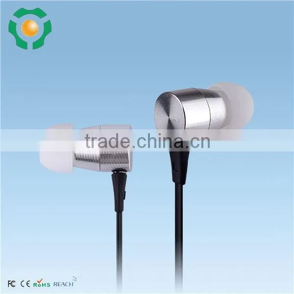 Best fashion flat cable earphone stereo earbuds with mic for smart mobile phone