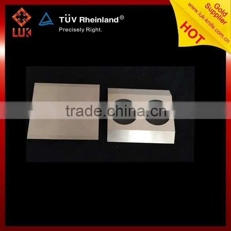 Gardening machine brush and branches chipper blades