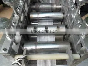 Ultrasonic mask making machine