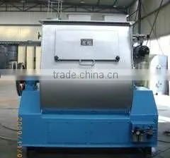 Single shaft double-propeller feed mixer