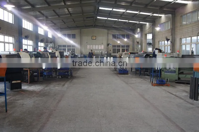 compact tie rod hydraulic cylinder for agricultural equipment