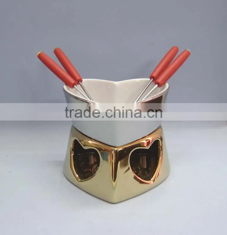 plating ceramic chocolate fondue set with fork