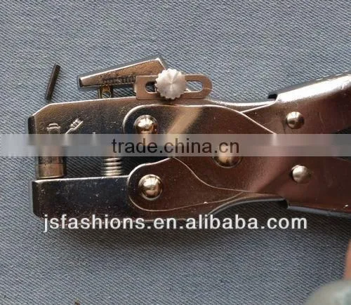 Eyelet hand press attaching tool pliers
