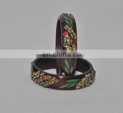Beautiful White Crystal Studded Glass bangles