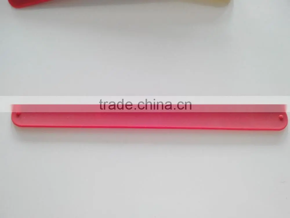 Magic banner holder banner clip