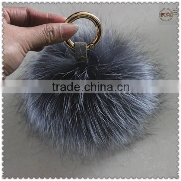 Fluffy Fox Fur Pompons in Factory Wholesale Price