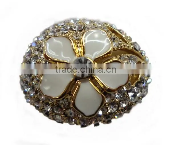 Newest Development "Smiling Flower" Alloy Casting Ring With Bling Small Stones