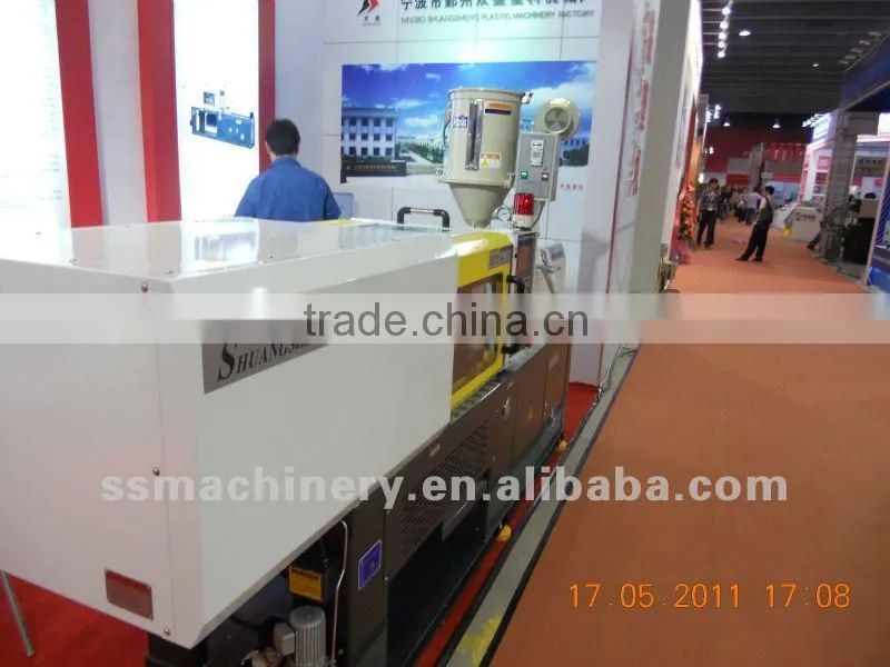 Small and precise 38T injection moulding machine