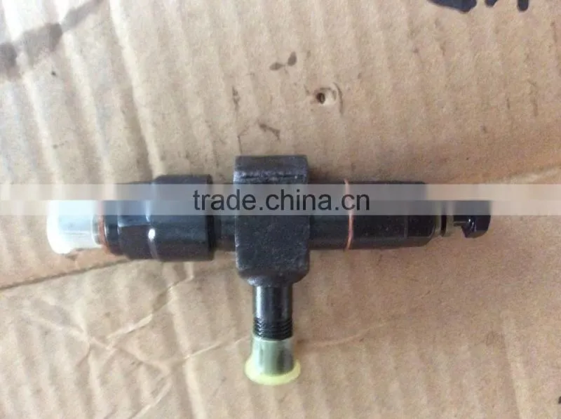 many types and models diesel engine spare parts fuel injector