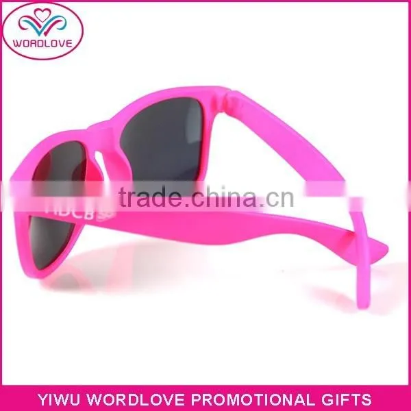 Wholesale Most Fashion Love Heart Shaped Plastic Sunglasses