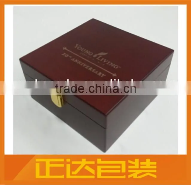 Guangzhou Factory Custom Lacquered Wooden Display Box