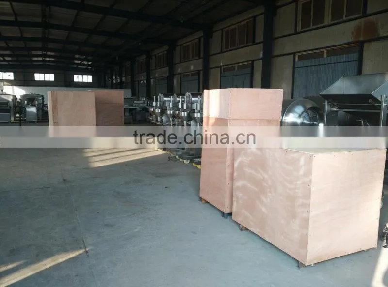 Meat cutting and blending machine