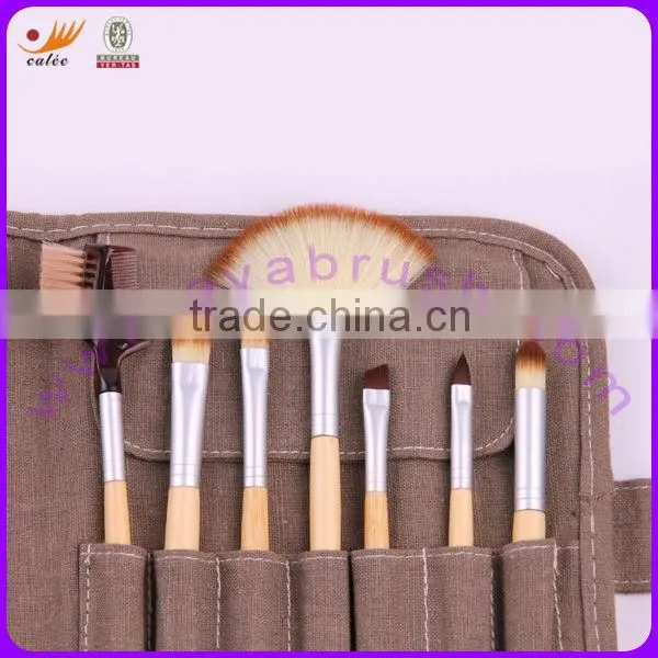 12 Pcs Bamboo Handle Makeup Brush Set