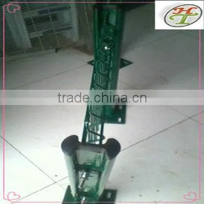 mesh fence T post Y post email:fence@apnetting.com