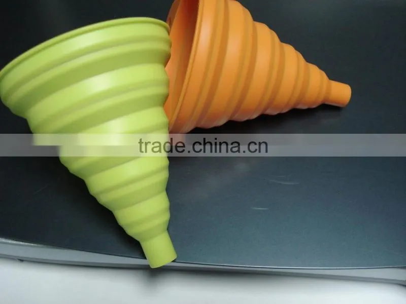 Newest promotional kitchen untensil tool silicone collapsible funnel