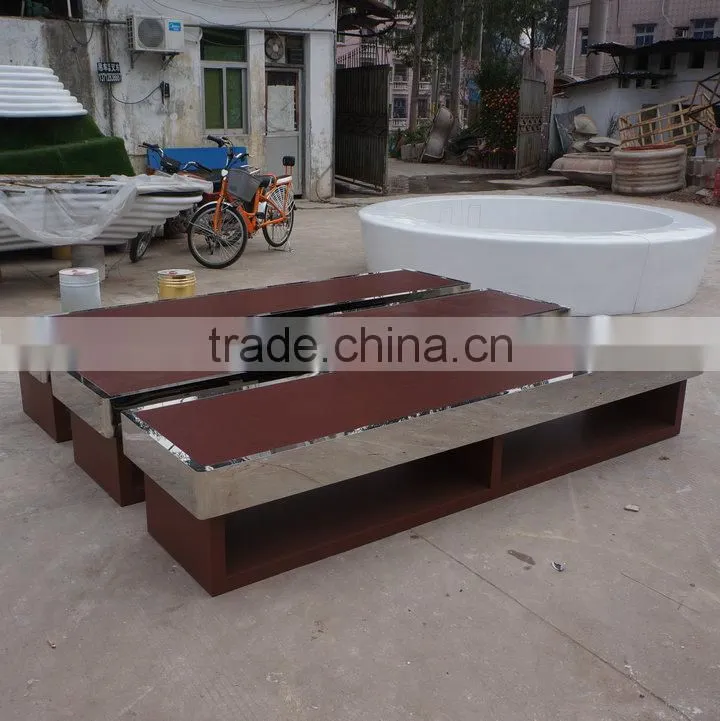 Giant square modern garden chair