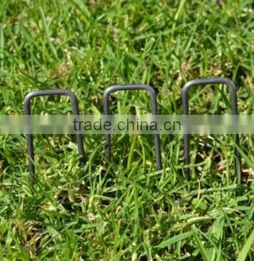 Half green U pins