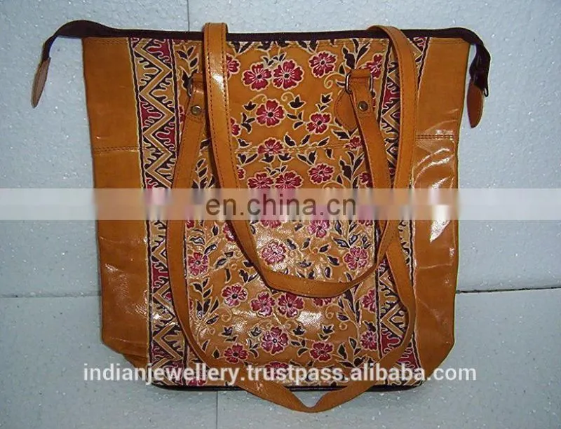 Manufacturer of Leather bags, handbags, purses, original leather bags exporter