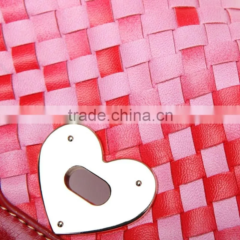 Latest design manufacturers ladies woven leather hand bags at low price