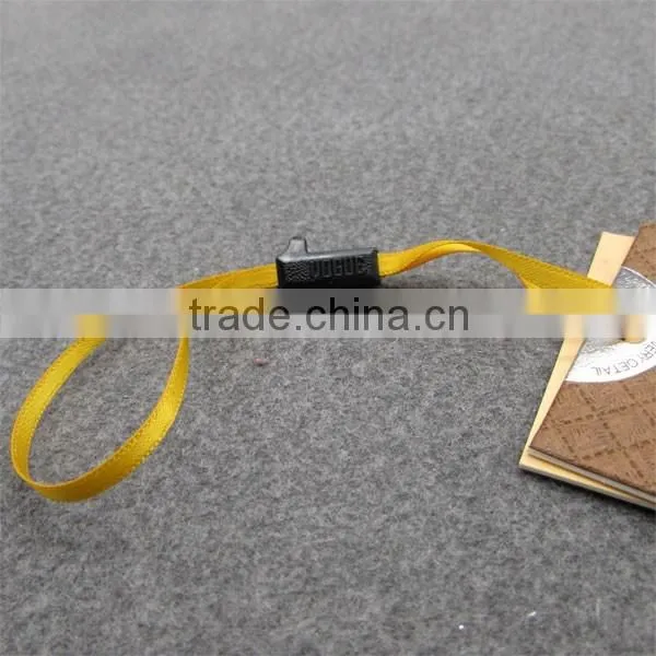 Cool Design Shaped Fashion Clothing Tag