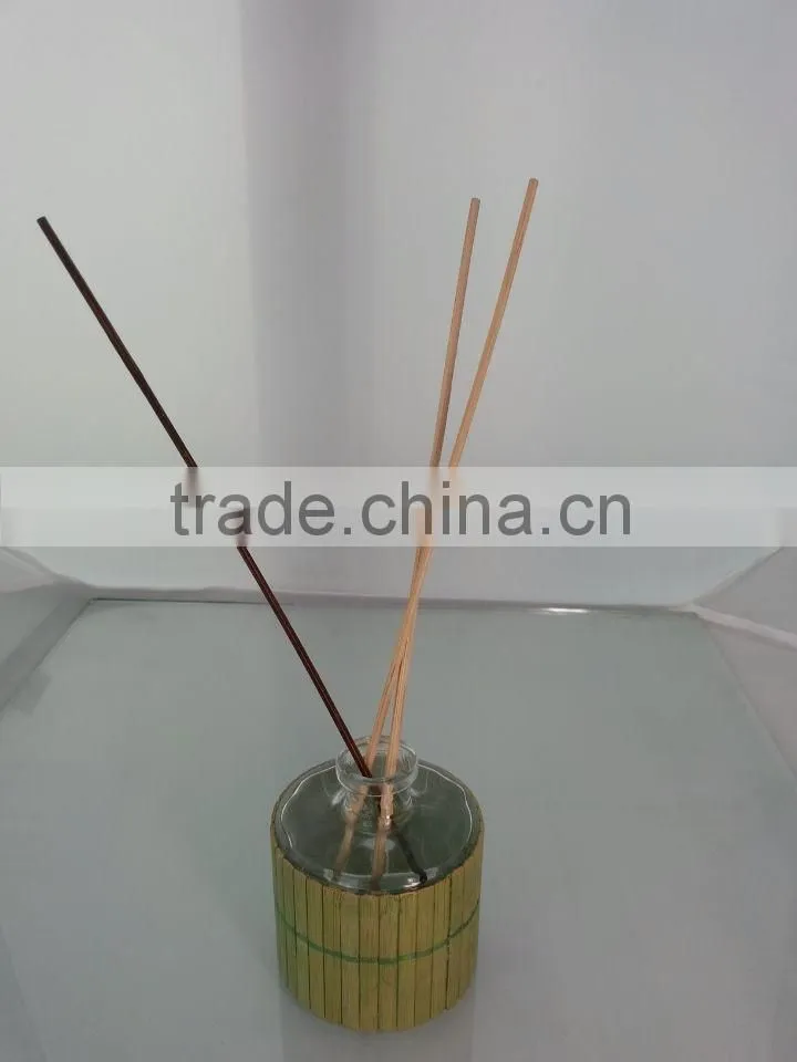 Decorative glass bottle reed diffuser with rattan stick wholesale
