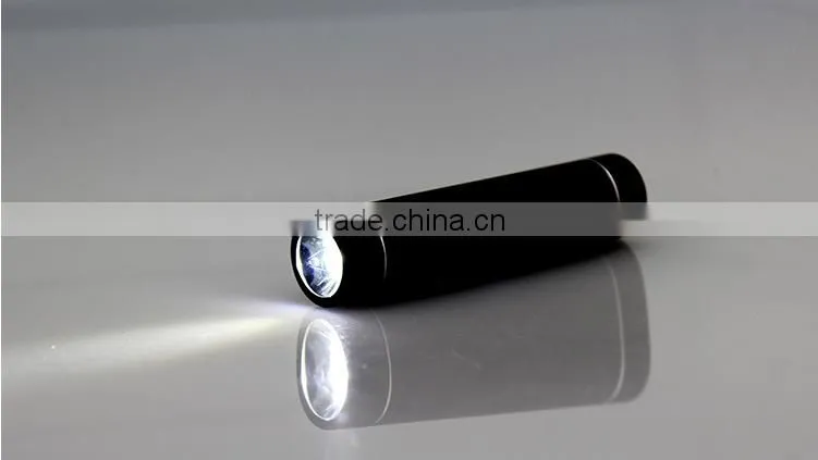 round 2200mah powerbank with led flashlight