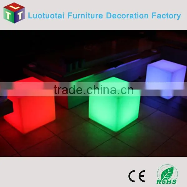 Illuminated rechargeable battery operated led ice bucket