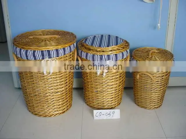 Linyi new durable handicraft willow laundry trash can baskets with fadbric
