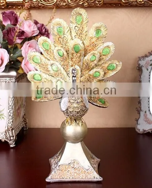 High Quality small resin peacock chair