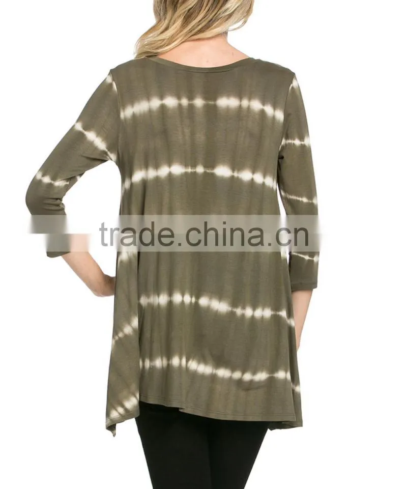 Olive Sound Wave Tie-Dye Three-Quarter Sleeve Top