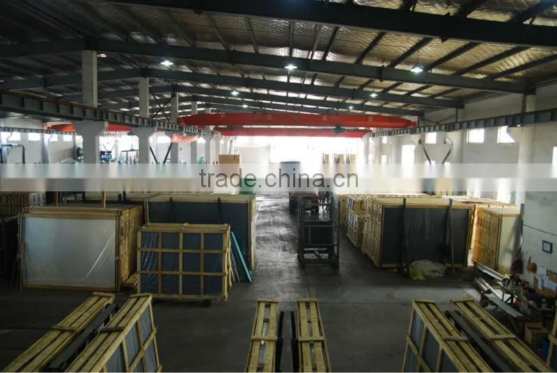 Superior clear pattern glass