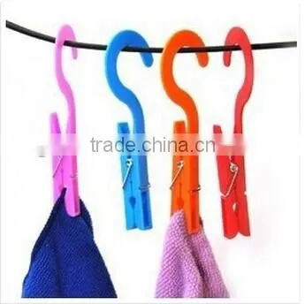 2015 wholesale new products china customized hanging plastic clothes clips
