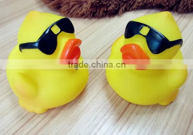 Weighted Floating Rubber Bath toys with Sunglasses