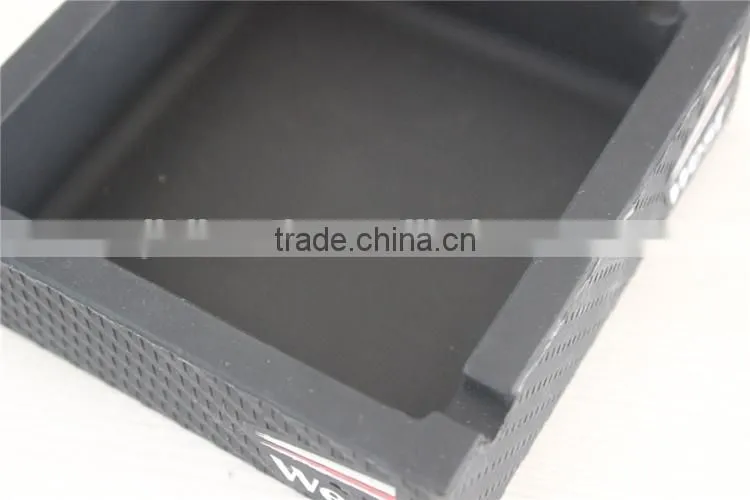 Car accessories / silicone ashtray with heat-resistant material