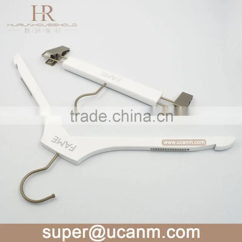 HR661IWP wooden suit hanger