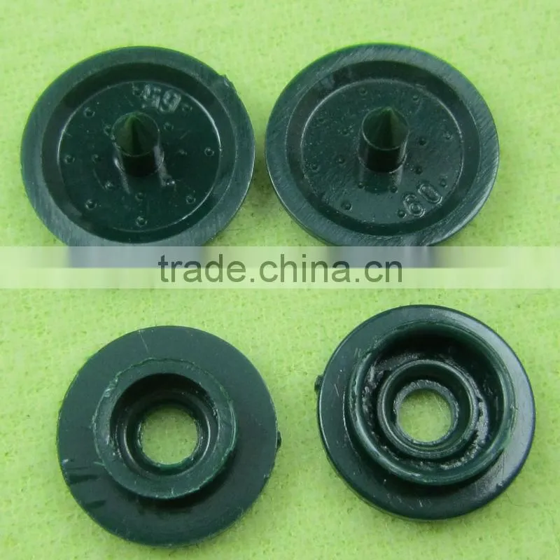 plastic snap fasteners/buttons