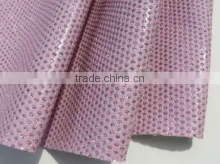 2013 fashion DERUN punching glitter leather fabric for bags