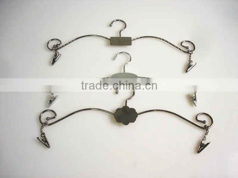 LM959 bra hanger with side clips
