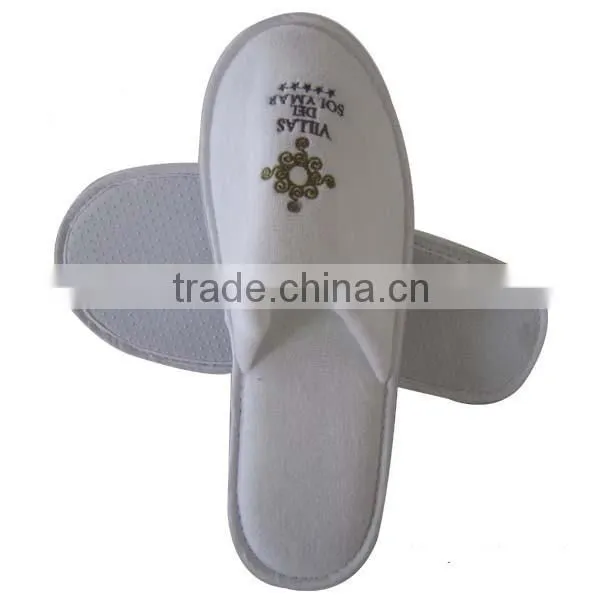 N29 Best Seling Disposable Eco-Friendly hotel slippers with embroideried customized logo
