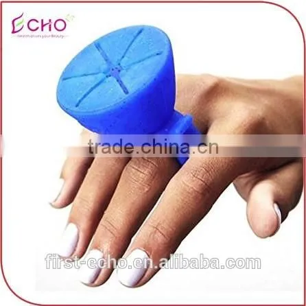 Soft Flexible Silicone Gel Wearable Nail Polish Varnish Bottle Holder Ring for Female Women Girls