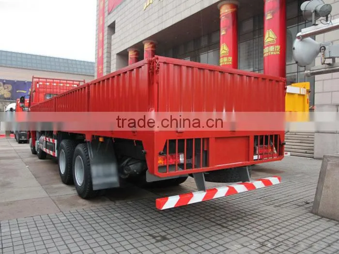 SINOTRUCK HOWO Cargo Truck/300HP/8x4