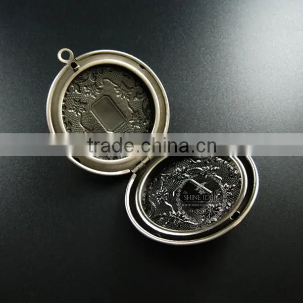 50MM big round flower engraved brass antiqued silver vintage style fold photo locket pendant charm 1113027