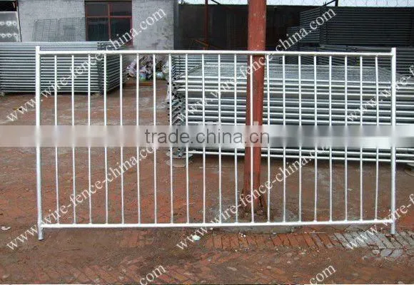 Out door orange painted crowd control for temp fence